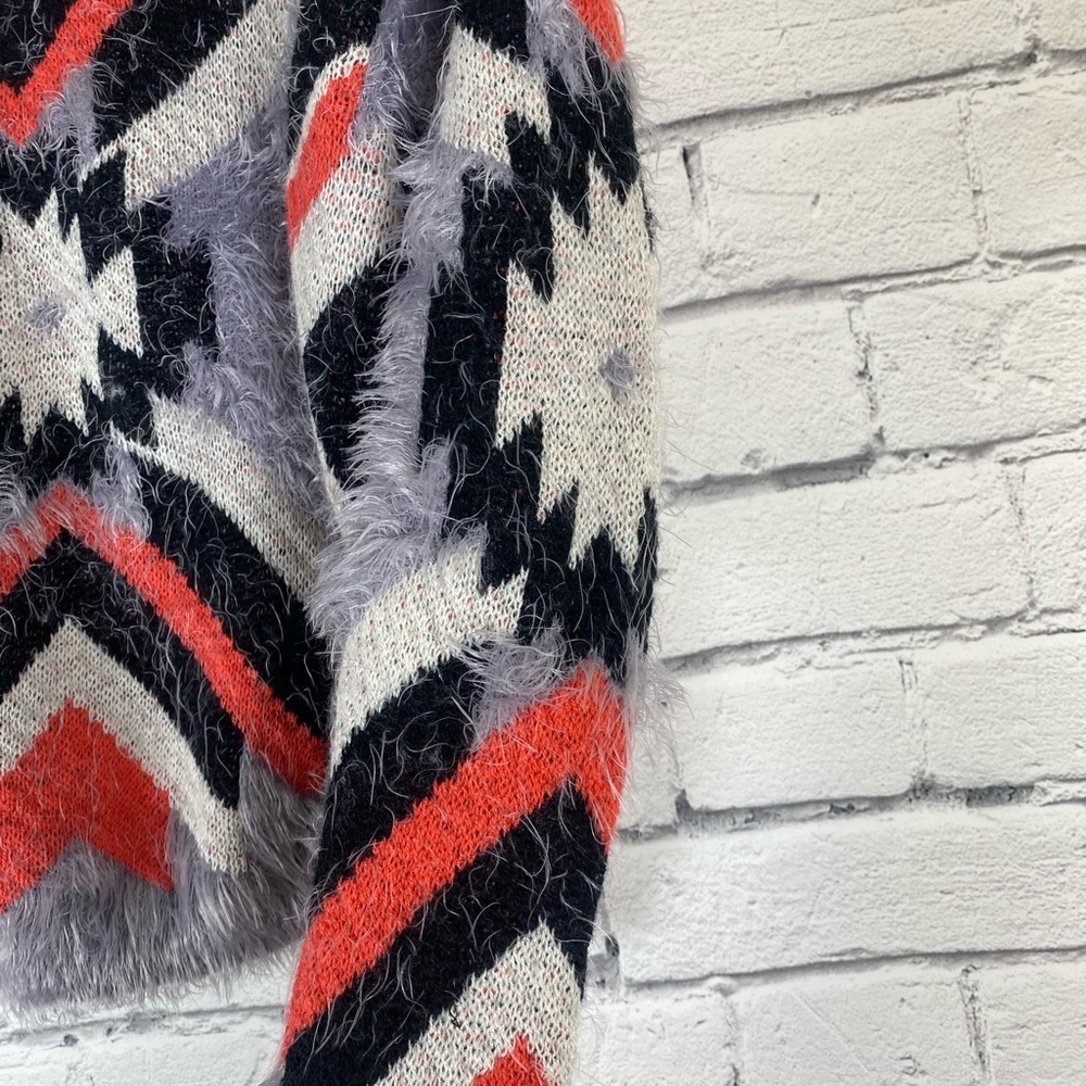 On Fire Aztec Print Eyelash Sweater size Large - Picture 4 of 10